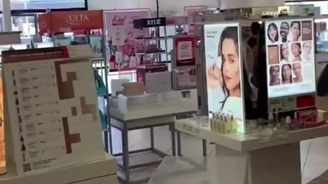 Robbery CAUGHT ON CAMERA in Chicago ULTA