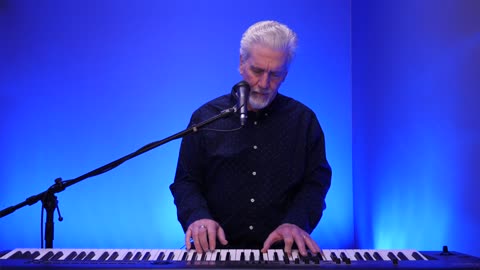 KENT HENRY / 2-17-22 REVELATION 12:1-17 LIVE / CARRIAGE HOUSE WORSHIP