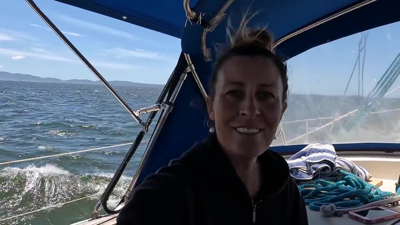 1:35 / 21:59 Sailing the Baja Coast in Mexico We share a downside of SAILING on a monohull!