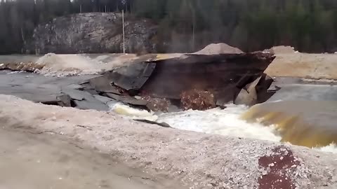 55 Times Mother Nature Got Angry on Camera