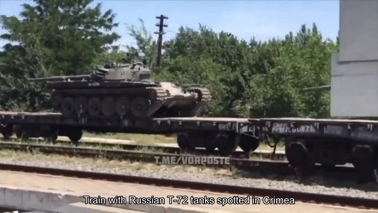 In Crimea, a train with Russian tanks T-72 and BMP-3 was spotted moving in the direction of Kherson