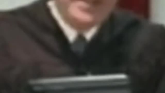 80 Yr Old Cracks Up Judge During Hearing | Court Cam | A&E #Shorts