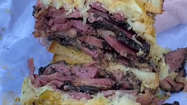 The PASTRAMI REUBEN @ Katz’s Deli in #NYC!