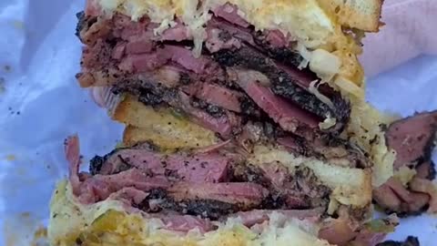 The PASTRAMI REUBEN @ Katz’s Deli in #NYC!