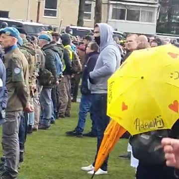 Dutch lockdown protesters face off with the Police