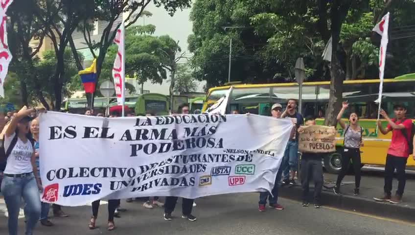 Marcha por la U - San Pío