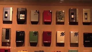 Una muestra en Tokio repasa los 40 años del revolucionario Walkman de Sony