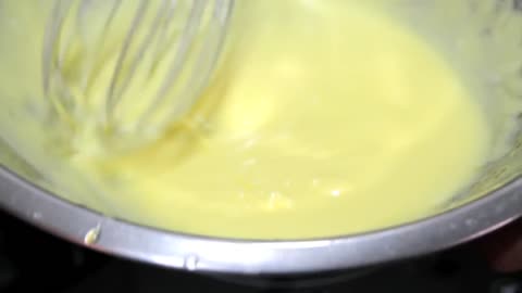 How To Make Hollandaise sauce (1-Minute)