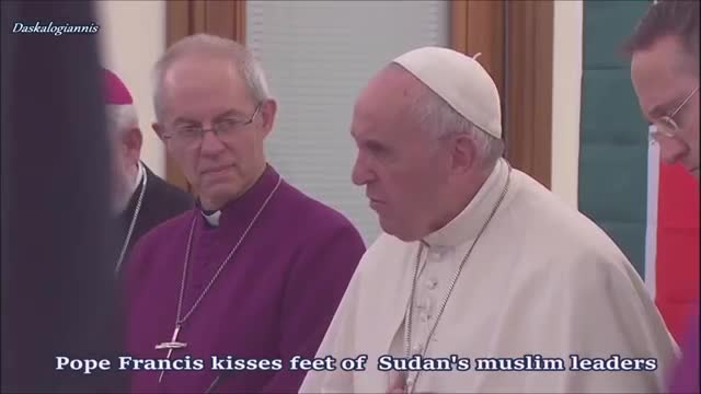 👿The Pope kissing the feet of Sudan leaders, hands of Rockefellers & Rothschilds