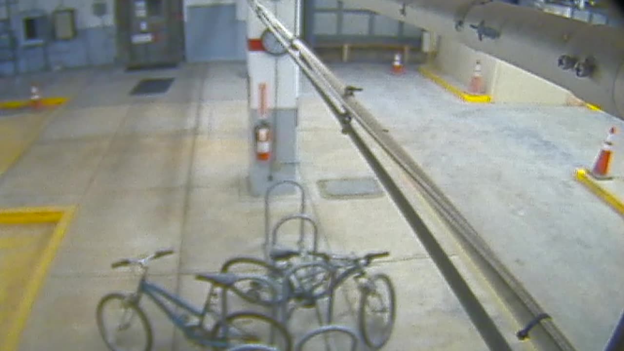 3134RHOBG2GarageEntrance_2021-01-06_20h40min03s487ms.mp4