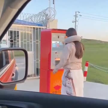 No podrá conducir su automóvil en China.