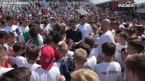 Vatreni odali počast preminulom suigraču Hrvoju Ćustiću