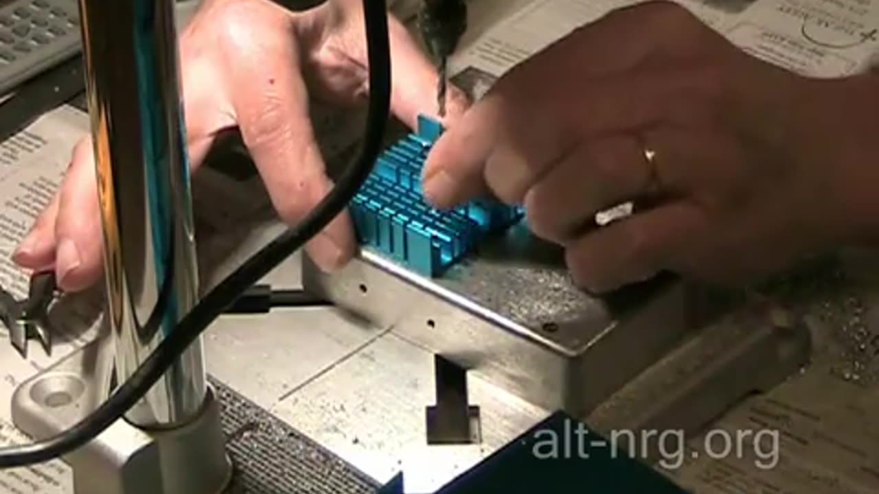 #165 - 20090413 - PWM assembly DVD preview Drilling the diecast box