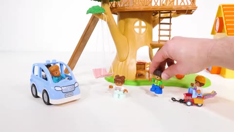 ¡Casa Lego Duplo para niños! Aprenda palabras comunes con juguetes de bloques de construcción