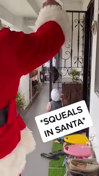Santa surprises singaporeans