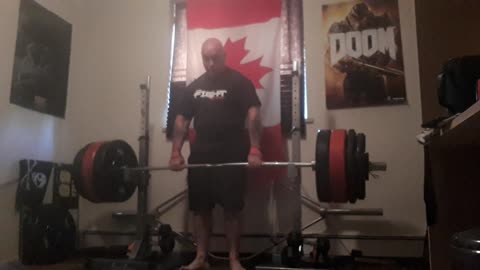 59yr old Deadlifts 420lbs