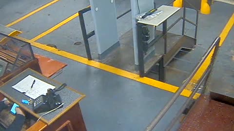 3205LHOBBACStLoadingDock_2021-01-06_20h20min42s287ms.mp4