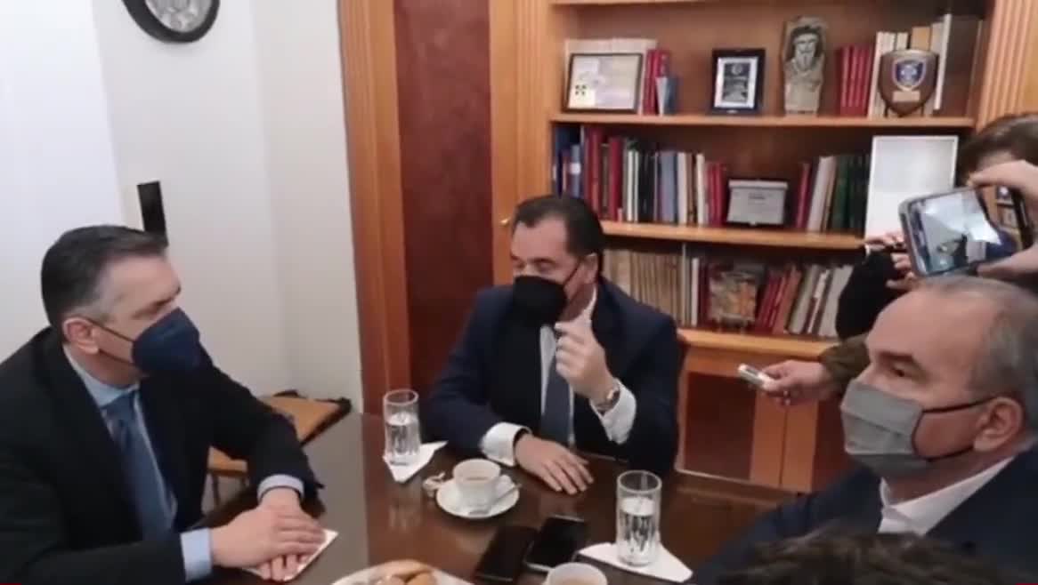 ΑΔΩΝΙΣ-ΟΛΟΙ ΕΜΕΙΣ ΟΙ ΥΠΟΥΓΟΙ ΛΑΜΒΑΝΟΥΜΑΙ ΤΟ ΜΙΣΘΟ ΤΩΝ 0 ΕΥΡΩ