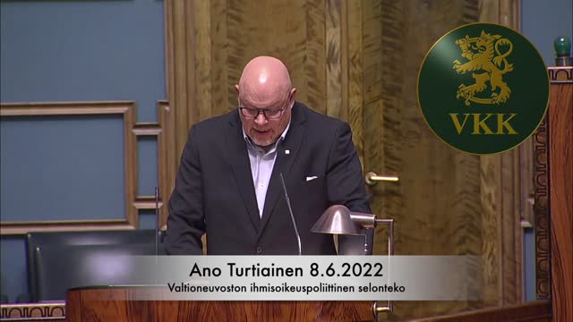 Mitä pääministeri oikein vetää...?