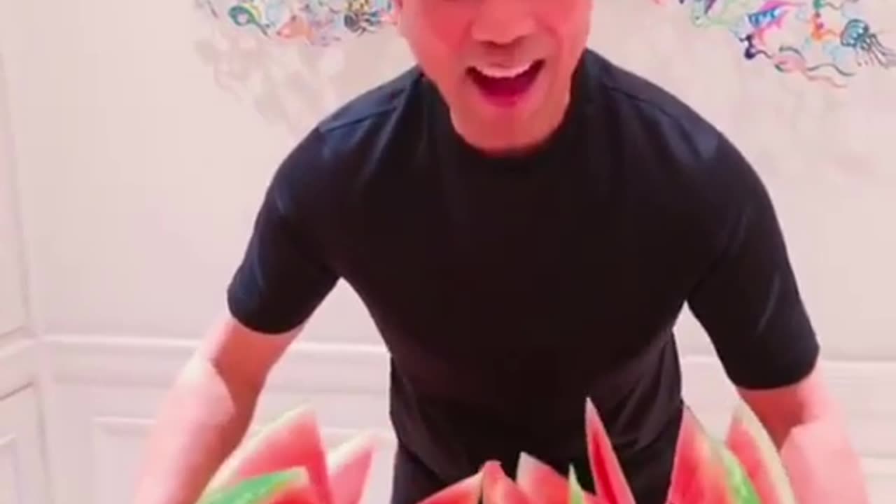 20180908文贵先生视频¹:文贵用行动.莲花西瓜刀法感谢伟大的亲爱的战友们!感恩伟大的美国!一切都是刚刚开始!