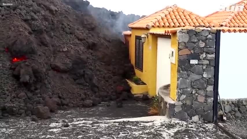 La Palma volcano – Drone view of molten lava destroying homes forcing 5k to flee