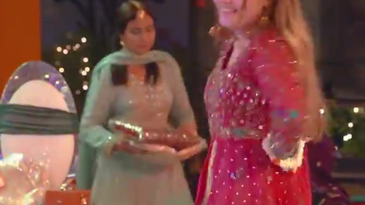 Best Mehndi Dance Performance