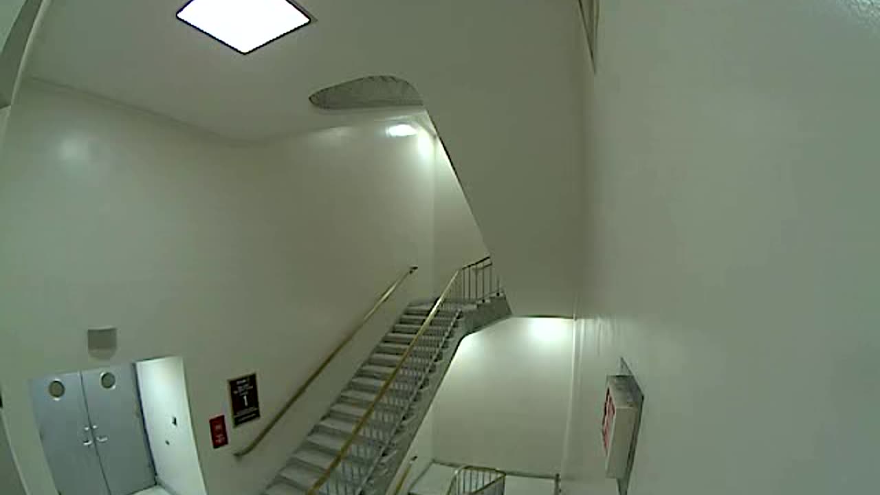 3152RHOB01Stair7_2021-01-06_00h20min01s483ms.mp4