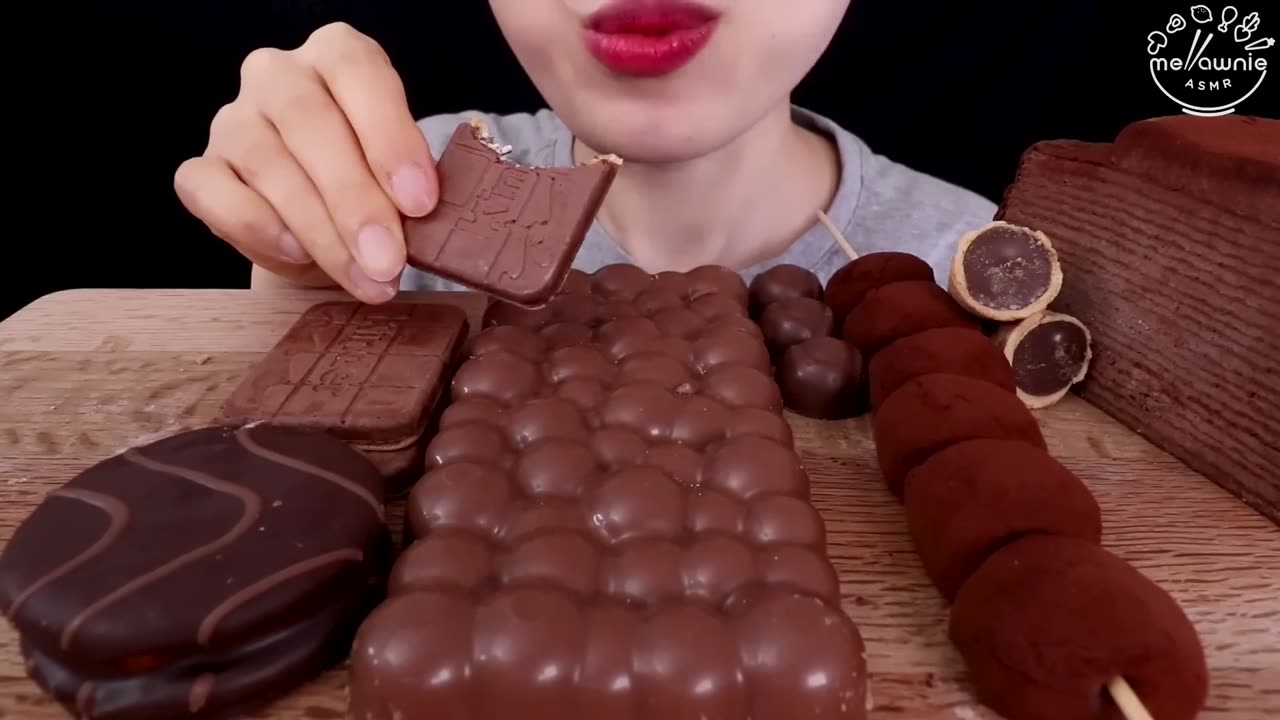 ASMR MUKBANG｜CHOCOLATE MARSHMALLOW KINDER RICE CAKE ICE CREAM SNACK 초코찰떡 마시멜로 디저트39 아이스크림 몰티져스 케이크먹방