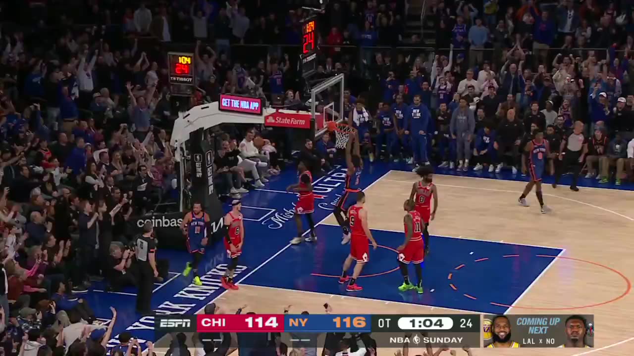 Precious Achiuwa extends the Knicks lead in overtime with the slam!