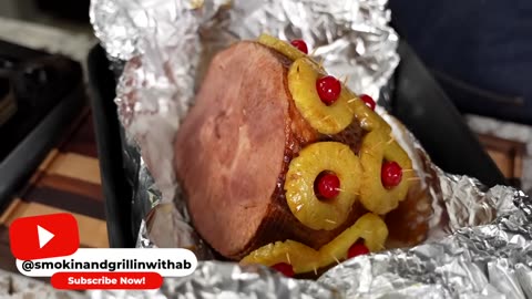 How to Make Classic Pineapple and Honey Glazed Ham at Home