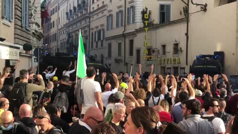 ROMA 🇮🇹 PIAZZA DEL POPOLO MANIFESTAZIONE NO GREEN PASS !