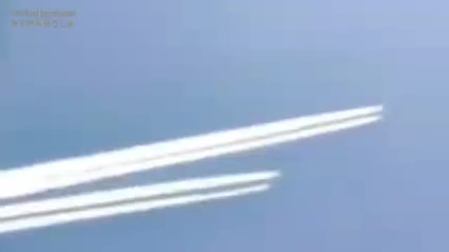 Ellos contaminan los cielos, no es vapor