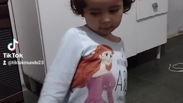 Baby dance tik Tok 4 Brasil