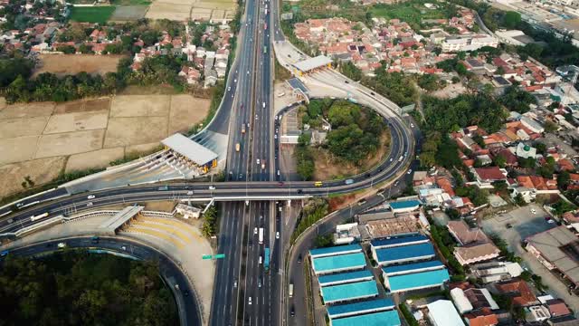 Busy Traffic and flyover