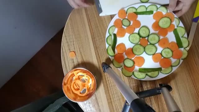 SALAD ART EASY PRESENTATION / HOW TO MAKE SALAD ART EASILY / FILIPINA LADY IN DUBAI