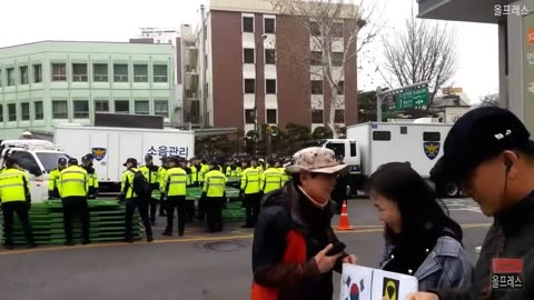 20190313_V3_S02(rEdu7vFKAcE)1인시위 - 3.10 열사 추도식이 열리는 안국역에서