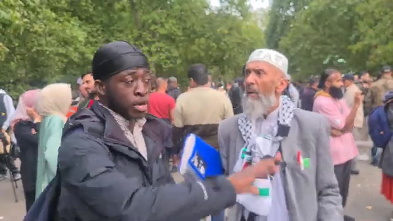 Old Muslim tried hard to Refute Christian Visitor but failed Miserably