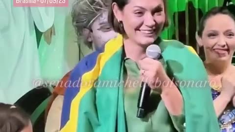 Michelle diz que sua família está sendo perseguida