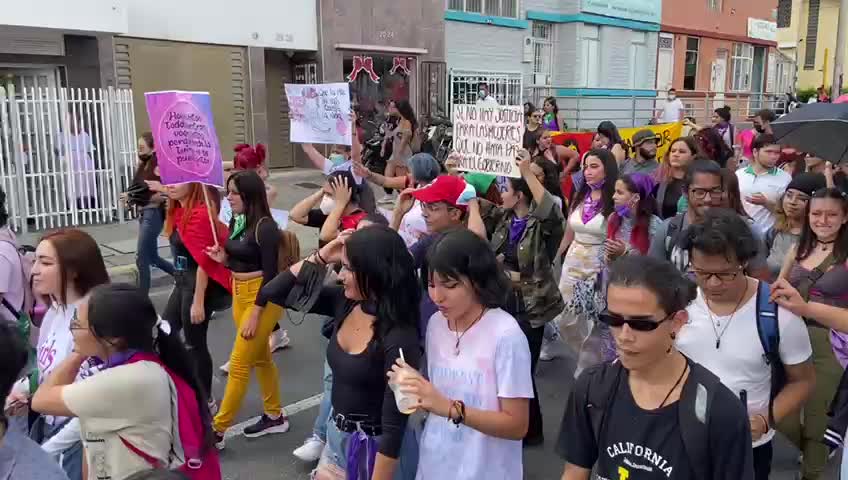 Por el Día de la Mujer avanza marcha feminista en Bucaramanga