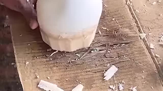 Coconut lovers, buckle yourselves for this cutting technique 🥥