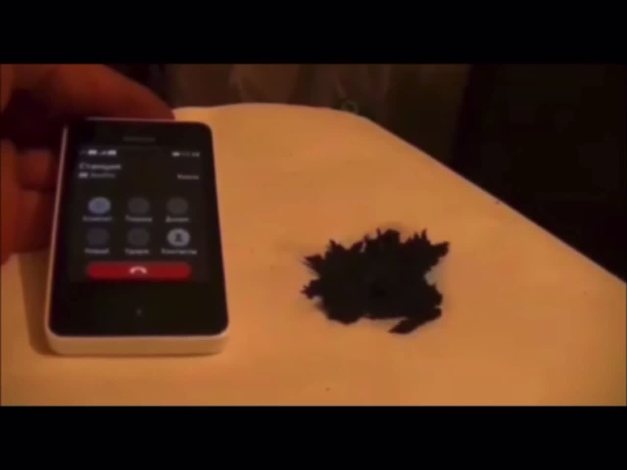 🤯Graphene oxide, how it reacts during a phone call. 🤯