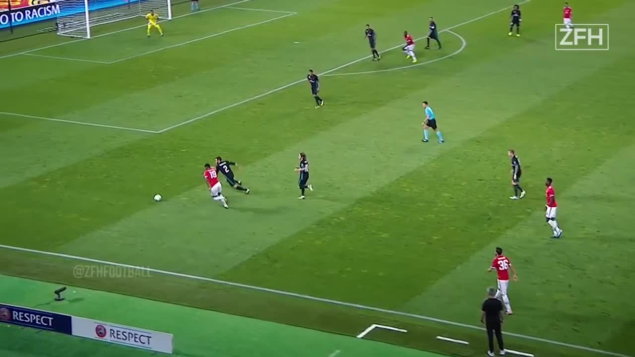 Markus Rashford destroying opponents