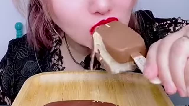 ASRM FASTEST EATING ICE CREAM!!! CHILLING MUKBANG