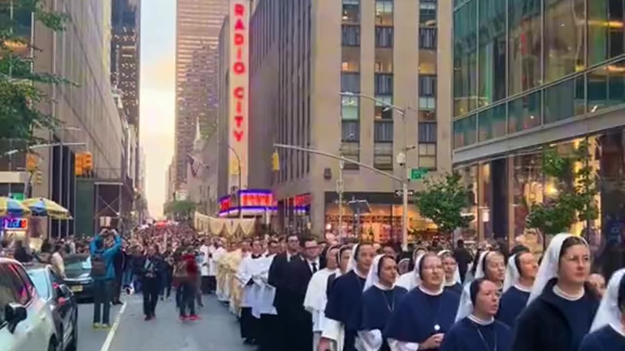 Compare 3000 Christian March With Hamas Marches
