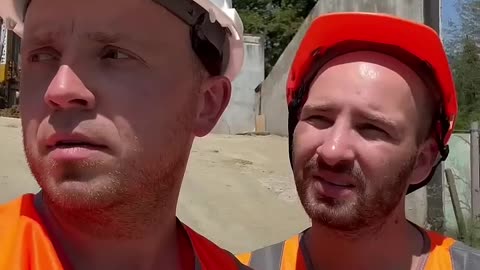 Funny video Обычный день на обычной стройке🪜🦺 an ordinary day at an ordinary construction site