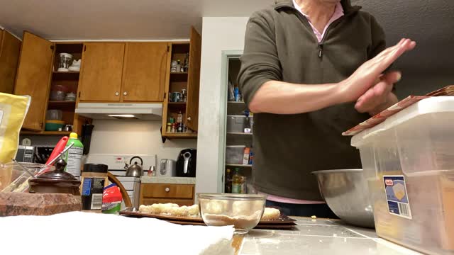 Bryan Bakes Snickerdoodles