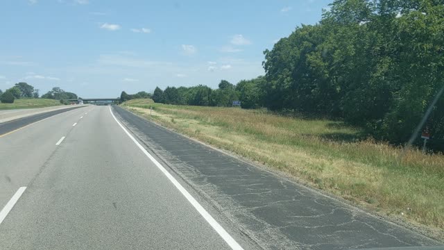 Two minutes of Truckin. Lawrence KS