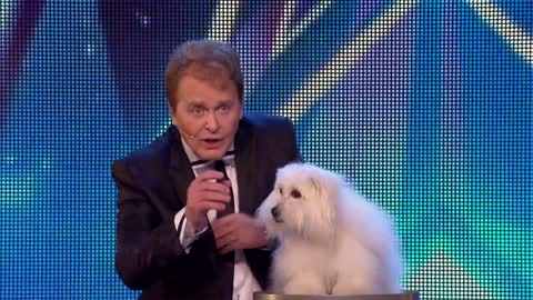 Marc Métral and Miss Wendy The Singing Dog