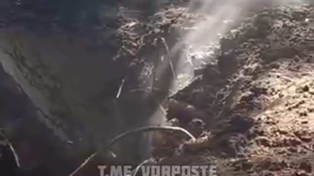 Theroboronovtsy rejoice that they survived after the arrival of the Russian shell
