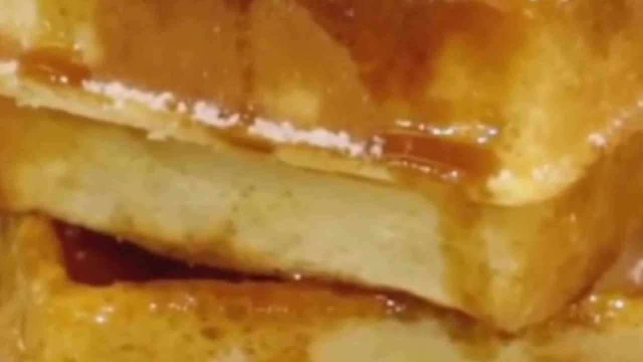 Pancake Ice Cream Surprise: Breakfast or Dessert? #shorts #viral #food